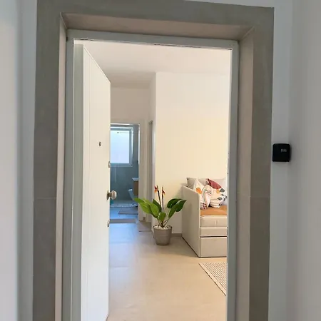 Moonlight Apartment *