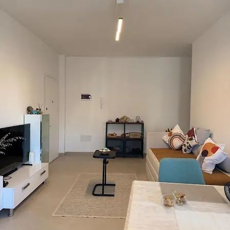 Moonlight Apartment *